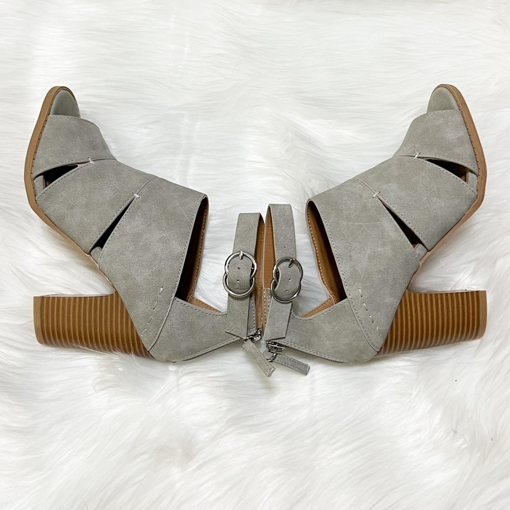 CADENCE Peep Toe Strappy Heels Buckle Grey Size 5.5 - Picture 3 of 14